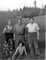 1953 Augusto Gaspari tra Luigi e Antonietta - Anna la nipote